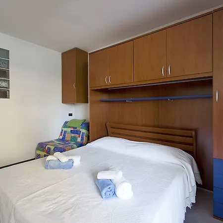 Apartamento In Con Piscina