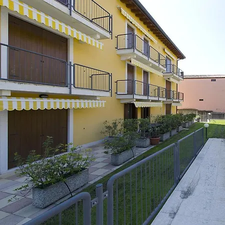 In Con Piscina Apartamento